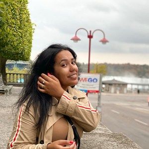 Meet your Posher, Victória